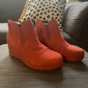 Sorel Evie Red suede waterproof boot